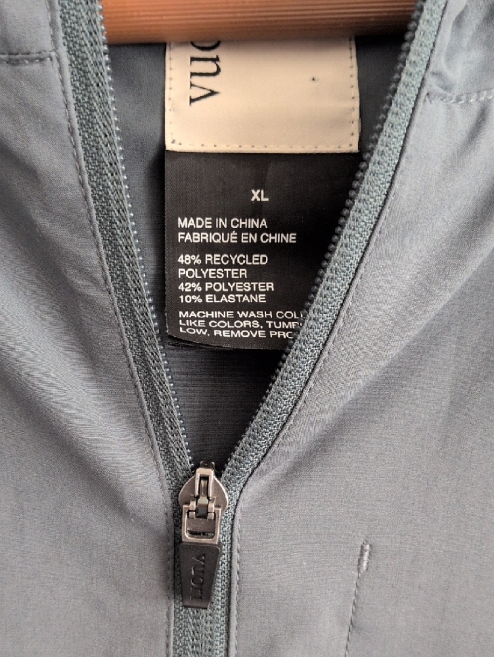 Vuori Men's Slate Gray Hooded Jacket - Picture 3 of 7